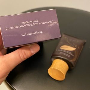 tarte Makeup - Tarte Amazonian Clay Foundation - Medium Sand tarte Makeup - Tarte Amazonian Clay Foundation - Medium Sand